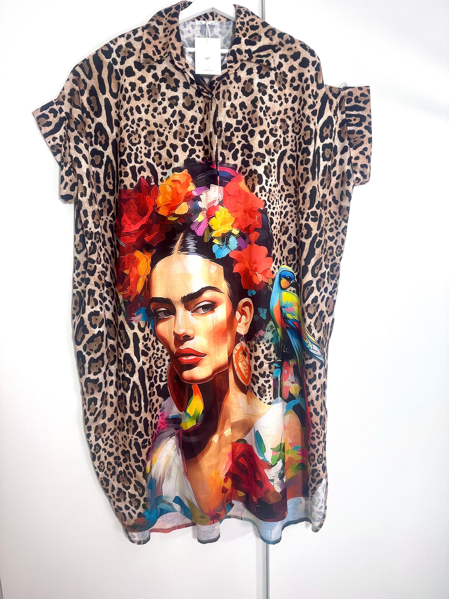 Frida Kahlo and Parrot Print Dress - Made in Italy (One Size Fits Up to 22/2XL)