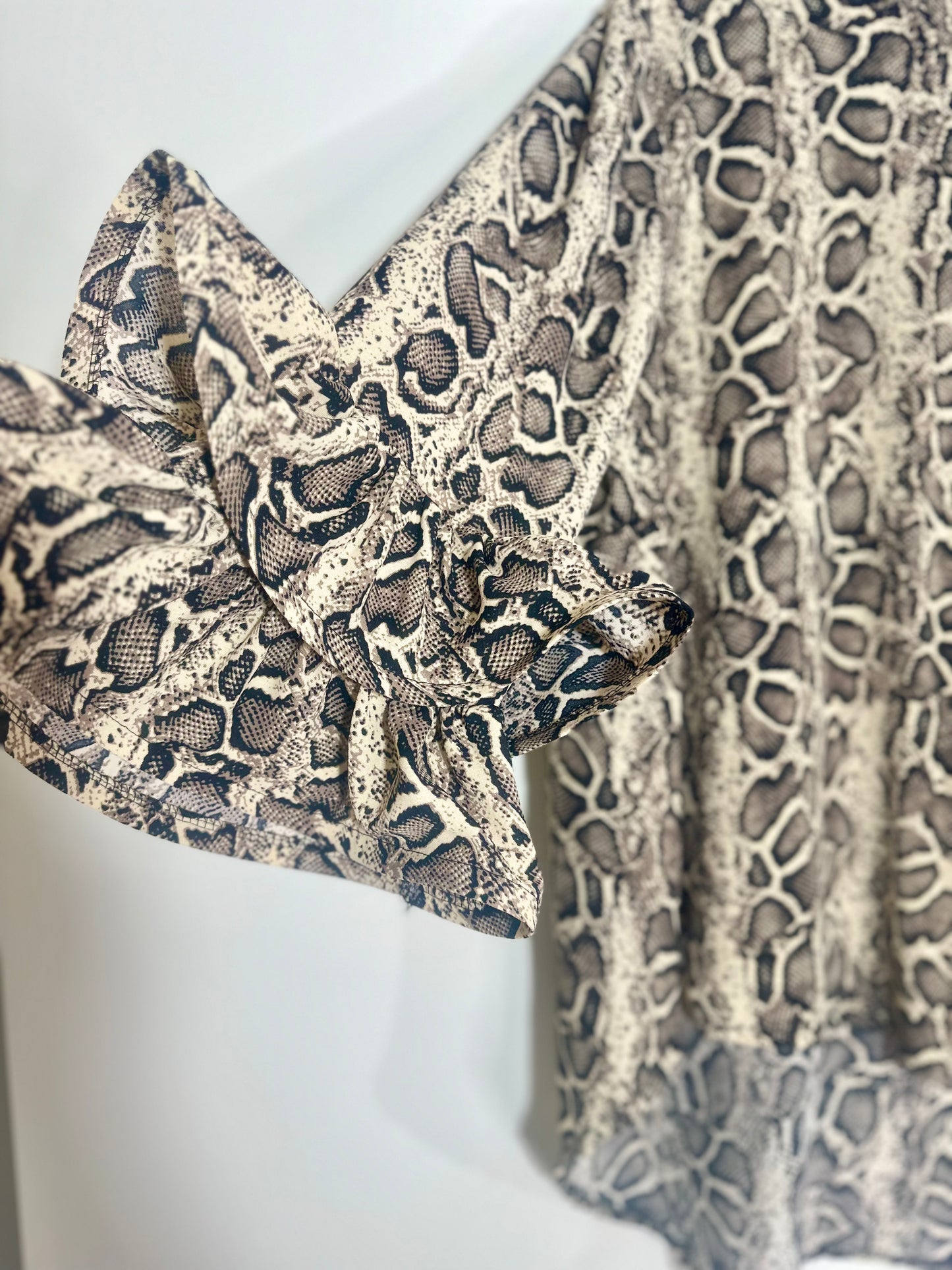 Snake Print Blouse With Wide Arm-Made in Italy (Fits Up to Size 22/XXL)